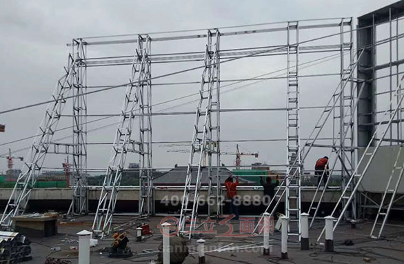 大型三面翻鋼結構制作要求和戶外廣告牌鋼結構加固重點 大型三面翻鋼結構制作要求和戶外廣告牌鋼結構加固重點